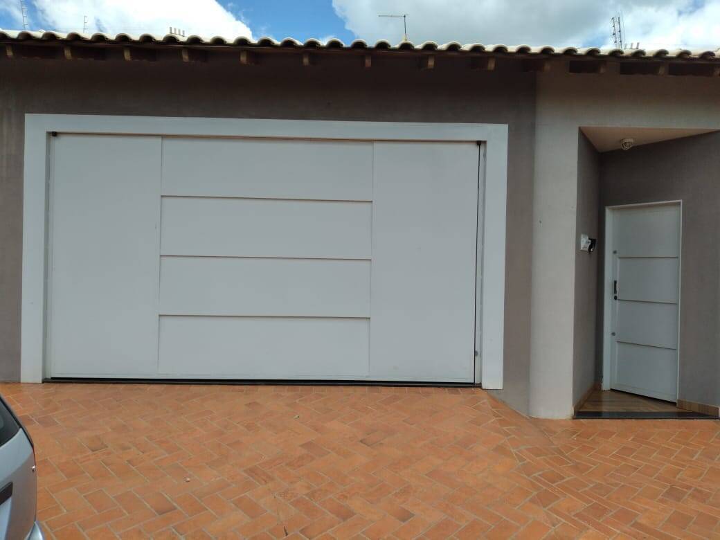 #220 - Casa para Venda em Orlândia - SP